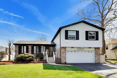 1147 185th St, Homewood, IL 60430