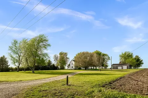 30474 E 325 North Rd, Le Roy, IL 61752