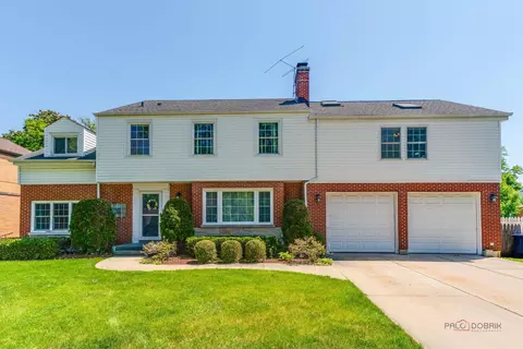 225 Stratford Rd, Des Plaines, IL 60016