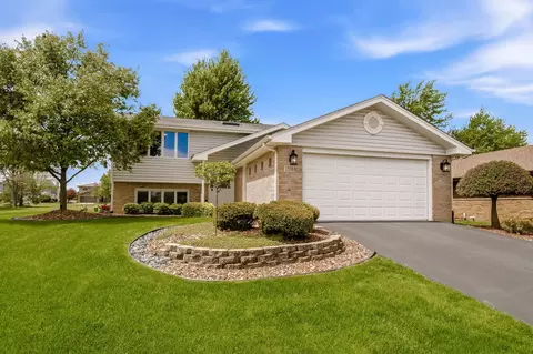13764 W Deervalley Dr, Homer Glen, IL 60491