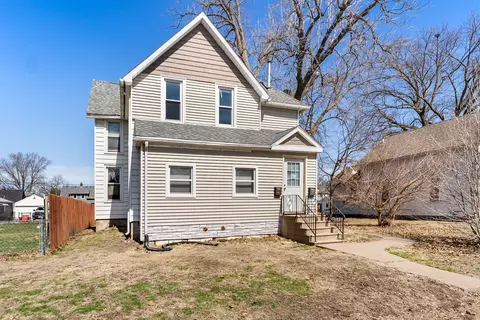 1128 W 14th St, Davenport, IA 52804