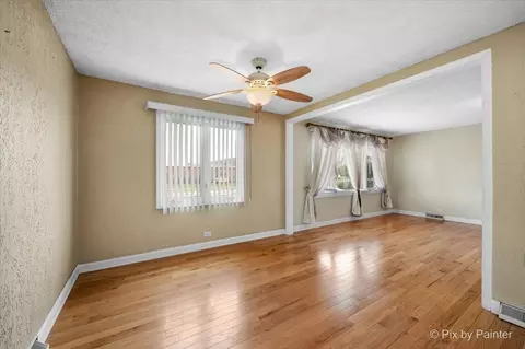 Living - 416 S Prospect Ave, Itasca, IL 60143 photo 5 of 7