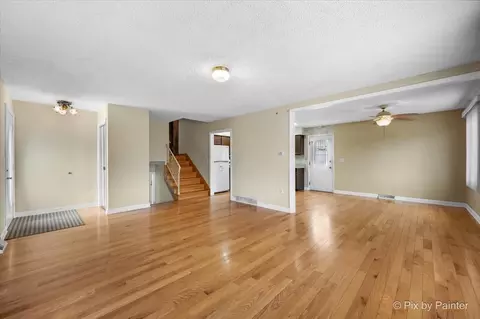 Living - 416 S Prospect Ave, Itasca, IL 60143 photo 3 of 7