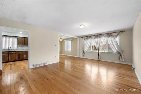 Living - 416 S Prospect Ave, Itasca, IL 60143 photo 2 of 7