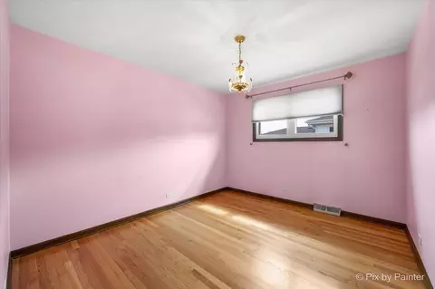 Bedroom - 416 S Prospect Ave, Itasca, IL 60143 photo 3 of 4