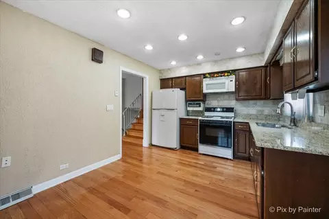 Kitchen - 416 S Prospect Ave, Itasca, IL 60143 photo 2 of 3