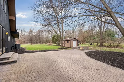 Exterior - 5 N584 Dunham Trails Rd, Wayne, IL 60184 photo 5 of 10