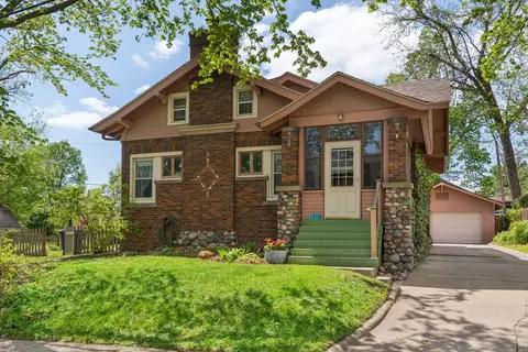 1818 23rd St, Rock Island, IL 61201