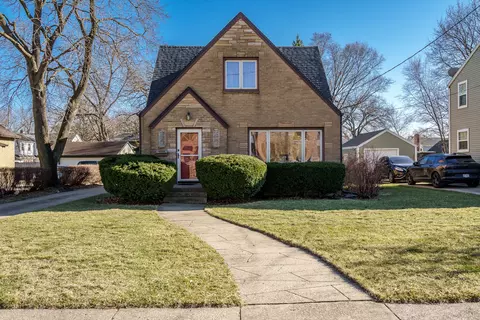 1656 Oakwood Ave, Beloit, WI 53511