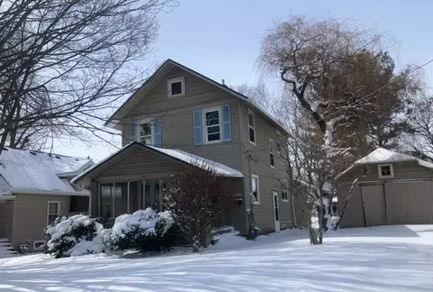 1662 S Chicago Ave, Freeport, IL 61032