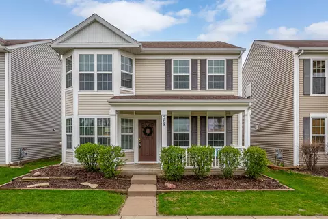 568 Four Seasons Blvd, Aurora, IL 60504