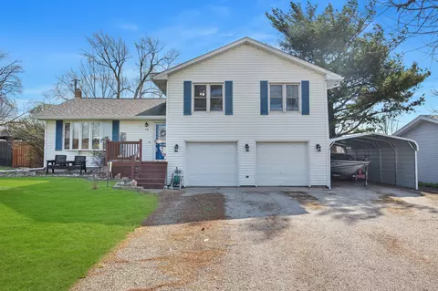 416 S Chestnut St, Le Roy, IL 61752
