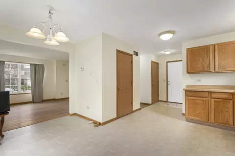 Entry Way - 4709 W Iris Ln, Monee, IL 60449 photo 2 of 2