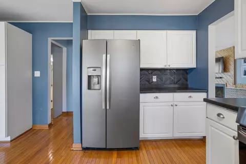 Kitchen - 2106 Sumac Dr, Champaign, IL 61821 photo 4 of 5