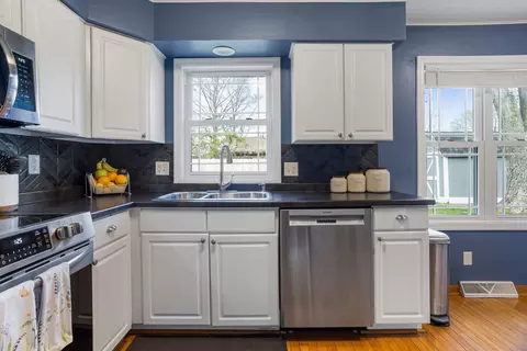 Kitchen - 2106 Sumac Dr, Champaign, IL 61821 photo 2 of 5