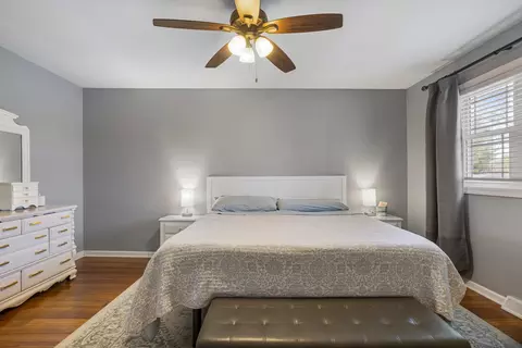 Bedroom - 2106 Sumac Dr, Champaign, IL 61821 photo 3 of 5