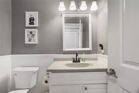 Bath - 2106 Sumac Dr, Champaign, IL 61821 photo 1 of 3