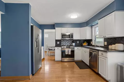 Kitchen - 2106 Sumac Dr, Champaign, IL 61821 photo 3 of 5