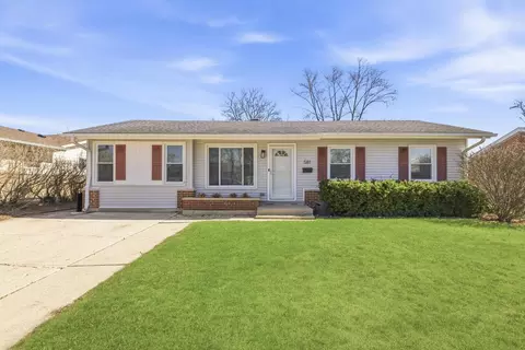 581 Charing Cross Rd, Elk Grove Village, IL 60007