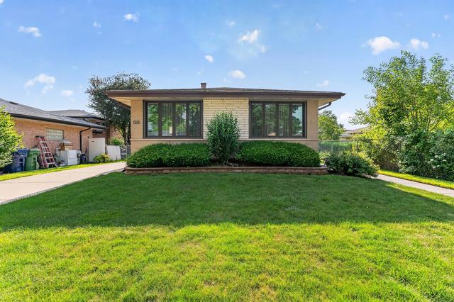 10712 Lamon Ave, Oak Lawn, IL 60453