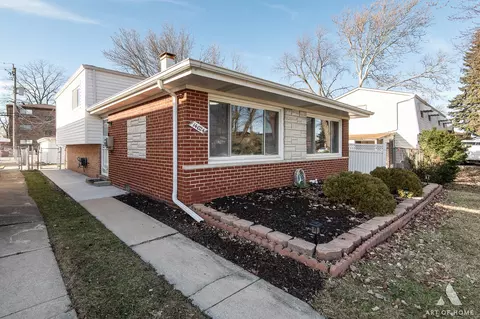 14024 S Saginaw Ave, Burnham, IL 60633