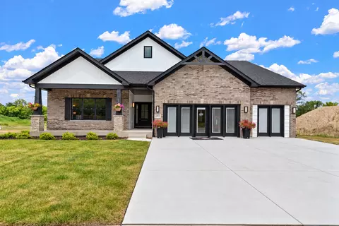 25927 W Ravine Woods Dr, Channahon, IL 60410