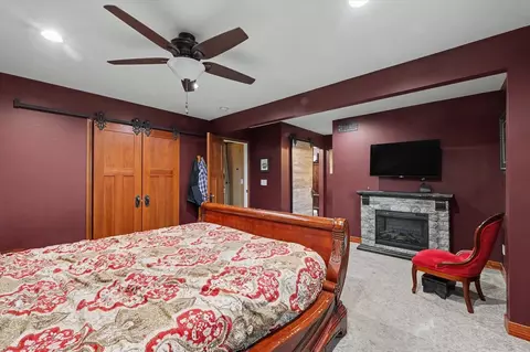 Bedroom - 1809 Augusta Dr, Champaign, IL 61821 photo 4 of 4