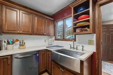 Kitchen - 1809 Augusta Dr, Champaign, IL 61821 photo 5 of 5