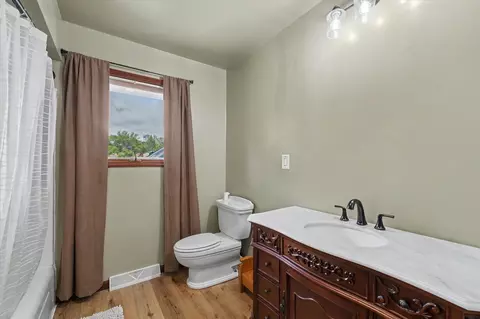 Bath - 1809 Augusta Dr, Champaign, IL 61821 photo 1 of 3