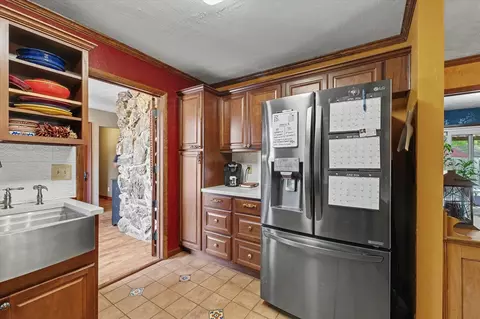 Kitchen - 1809 Augusta Dr, Champaign, IL 61821 photo 3 of 5