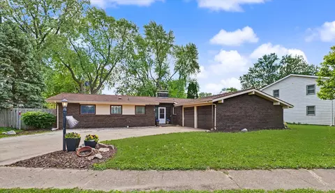 1809 Augusta Dr, Champaign, IL 61821