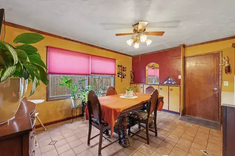 Dining - 1809 Augusta Dr, Champaign, IL 61821 photo 1 of 2