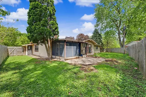 Exterior - 1809 Augusta Dr, Champaign, IL 61821 photo 3 of 6