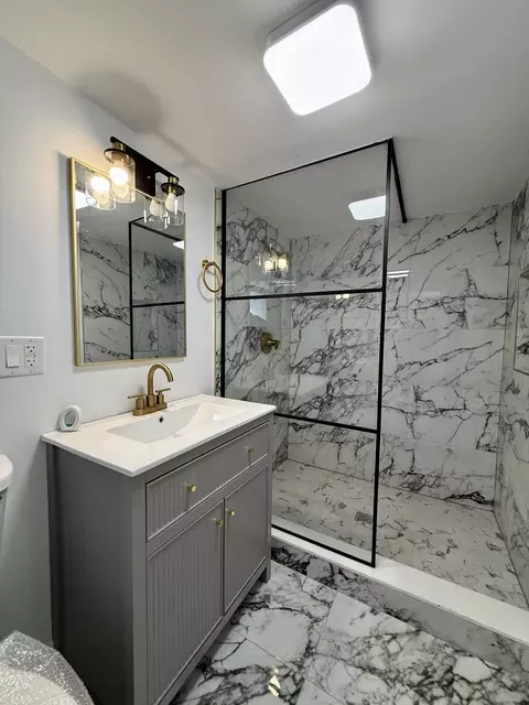 Bath - Undisclosed, Chicago, IL 60636 photo 1 of 4