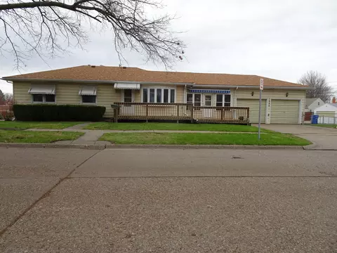 1224 W Rusholme St, Davenport, IA 52804