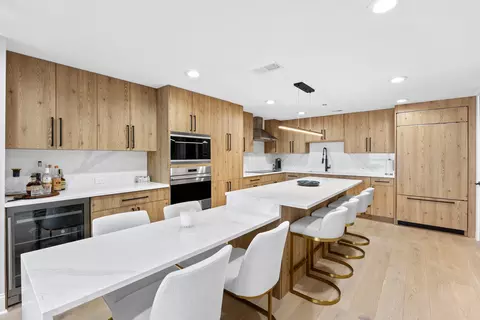 Kitchen - 180 E Pearson St #3702, Chicago, IL 60611 photo 2 of 6