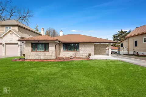 221 E Grantley Ave, Elmhurst, IL 60126