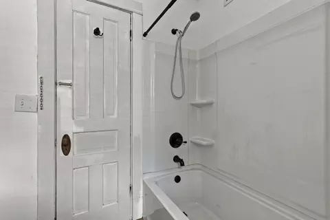 Bath - 1819 15th St, Moline, IL 61265 photo 4 of 4
