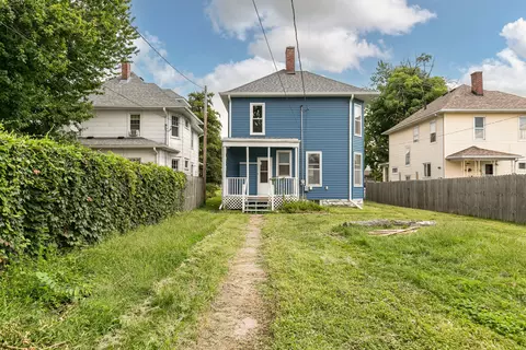 Exterior - 1819 15th St, Moline, IL 61265 photo 4 of 4
