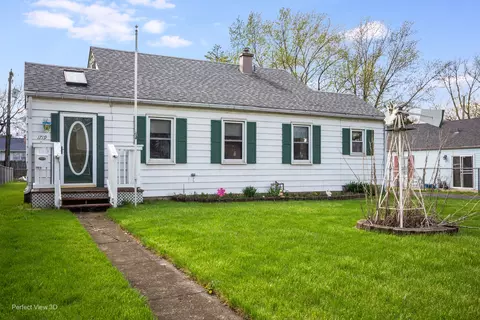 1719 Kelly Ave, Crest Hill, IL 60403