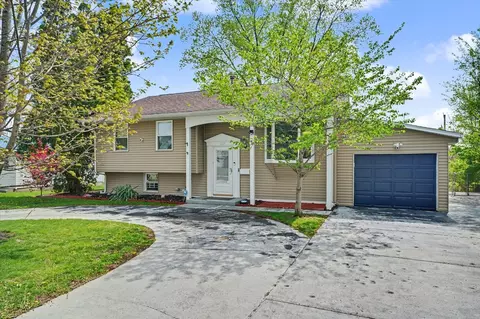 1517 Eastview Ave, Danville, IL 61832