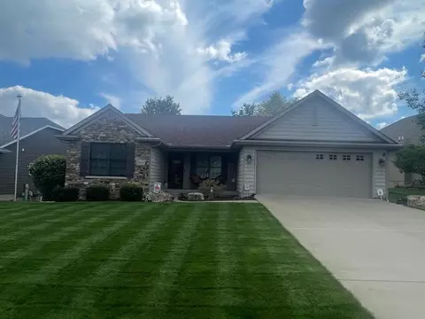 2023 E 58th St, Davenport, IA 52807
