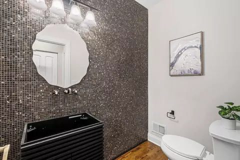 Bath - 3202 Dell Pl, Glenview, IL 60025 photo 1 of 7