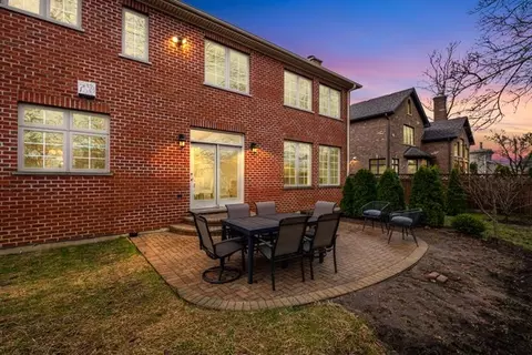 Exterior - 3202 Dell Pl, Glenview, IL 60025 photo 2 of 3