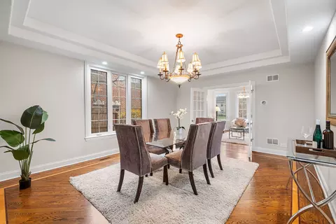 Dining - 3202 Dell Pl, Glenview, IL 60025 photo 2 of 2