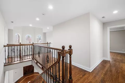 Entry Way - 3202 Dell Pl, Glenview, IL 60025 photo 2 of 2