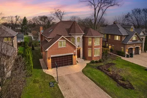 View/Area - 3202 Dell Pl, Glenview, IL 60025 photo 1 of 3