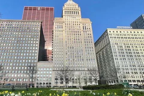 310 S Michigan Ave #1001, Chicago, IL 60604