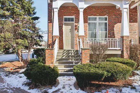 6130 River Bend Pl, Lisle, IL 60532