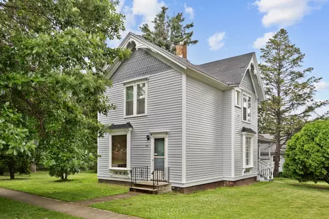 198 E Jefferson St, Hampshire, IL 60140